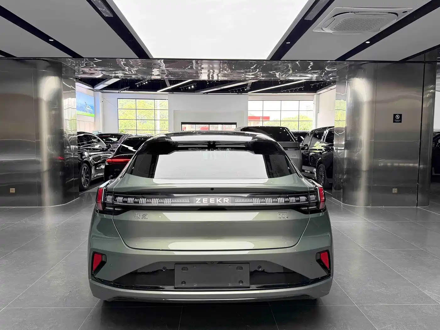 ZEEKR EXTREME KRYPTON 001