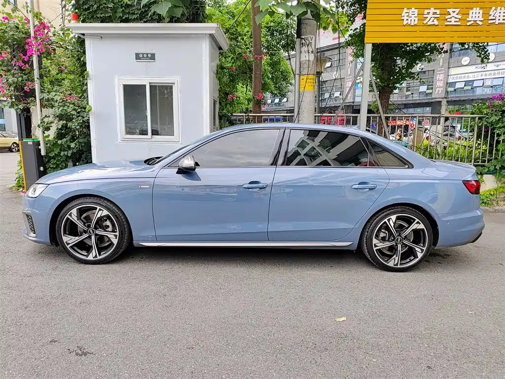 Audi A4L 2022 40 TFSI quattro RS Kit Burning Speed фото 3