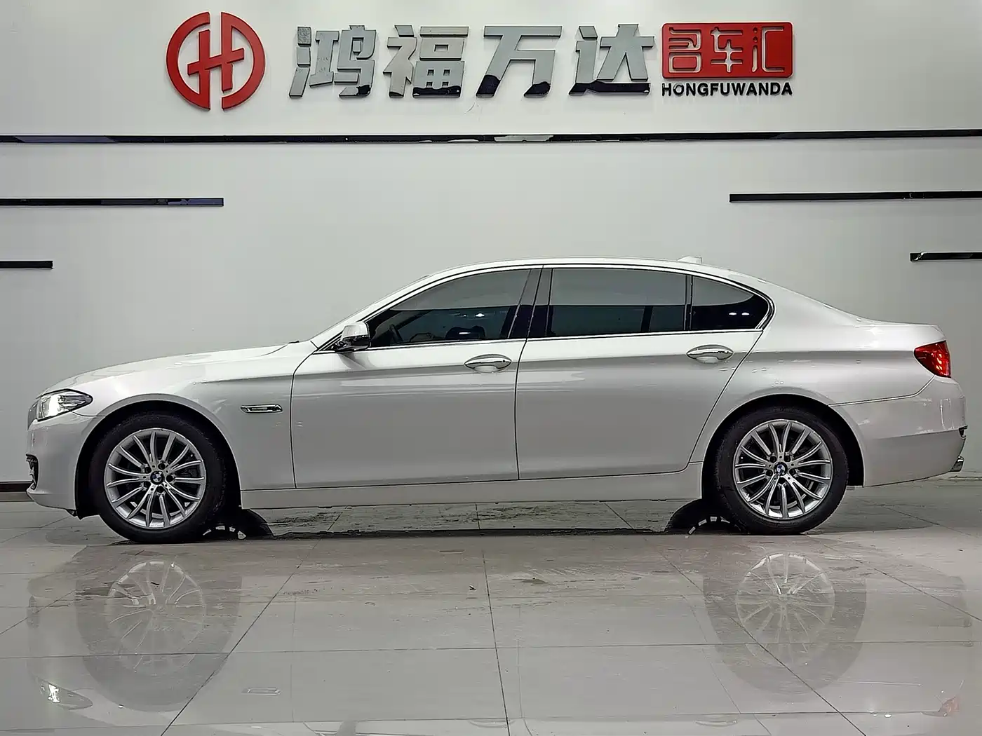 BMW 5 Series 2017 525Li Luxury Design Package фото 7
