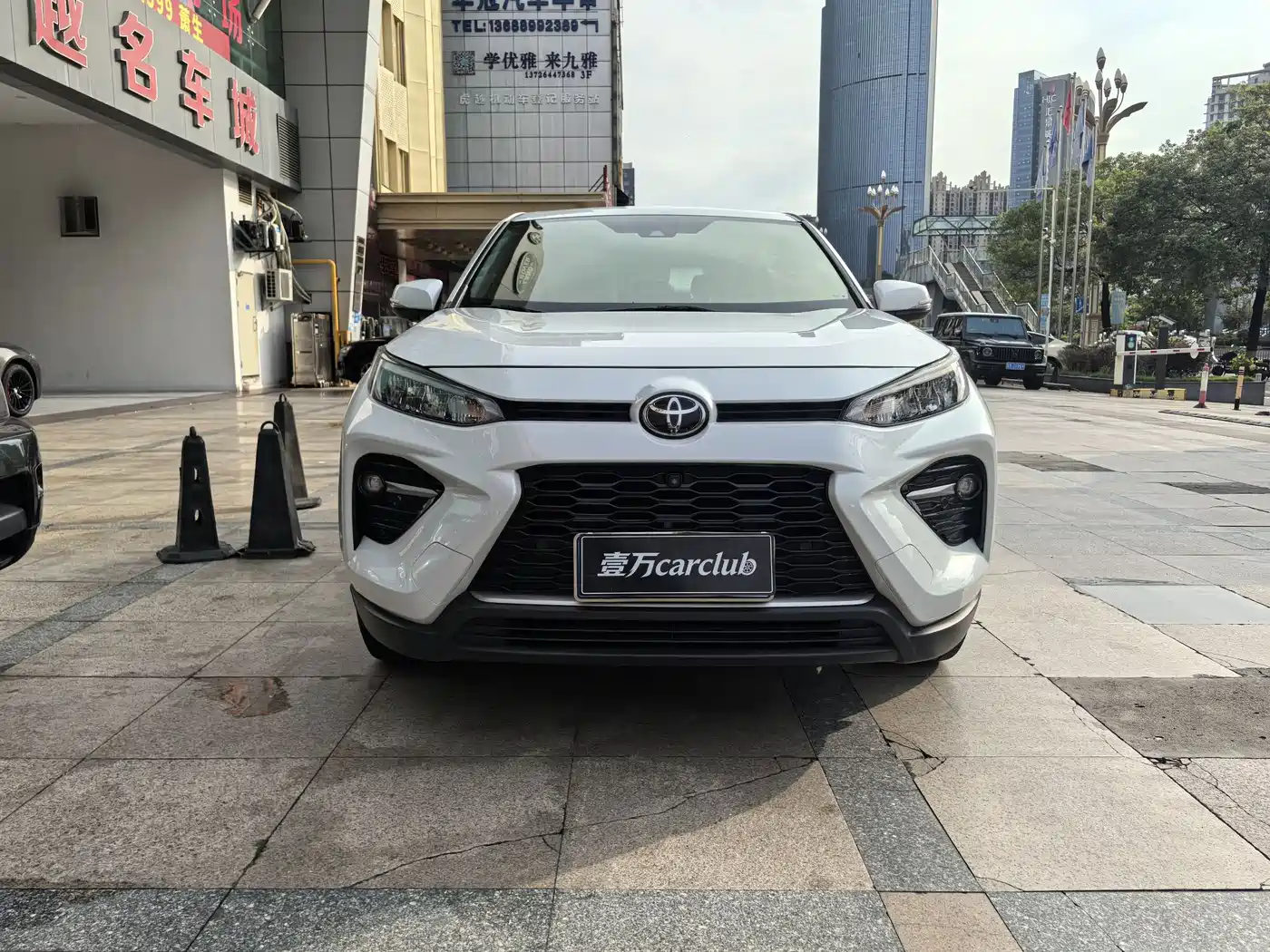 Toyota Wildlander 2022 2.0L CVT FWD Luxury PLUS Edition фото 2