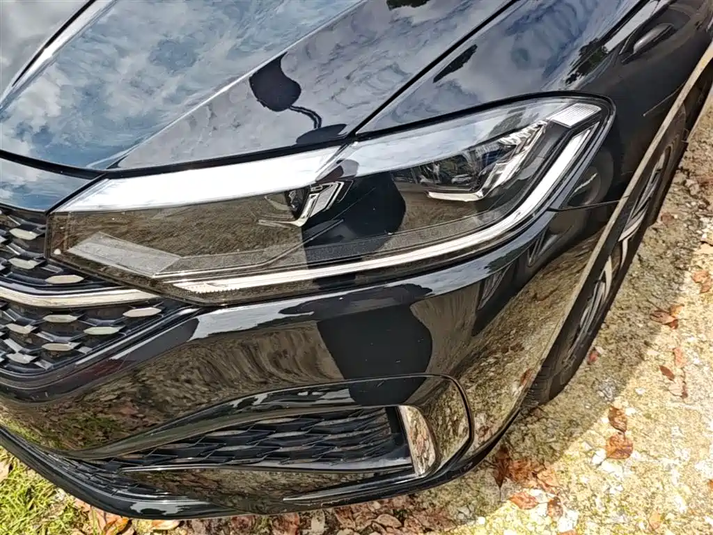 Volkswagen Lavida 2024 Model 300TSI DSG Starlight Full Comfort Edition фото 24