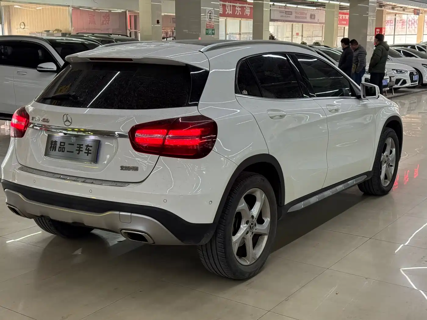 Mercedes-Benz GLA 2018 GLA 200 Dynamic фото 6