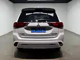 صورة 26 - Mitsubishi Outlander