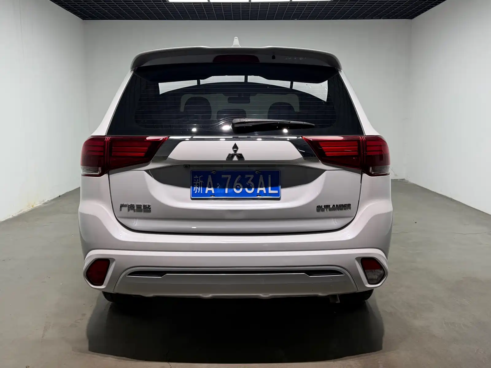 صورة 26 - Mitsubishi Outlander
