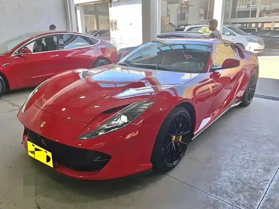 Ferrari 812 2019 2017 6.5L Superfast