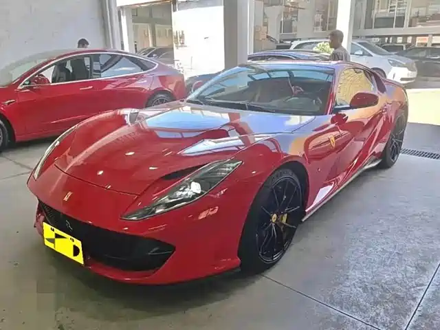 Ferrari 812 2019