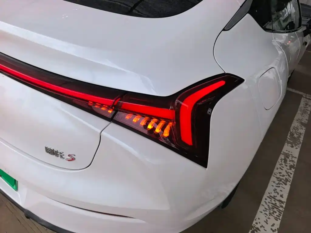 Nezha Auto Nezha S 2023 2023 Pure Electric 520km RWD Lite Edition