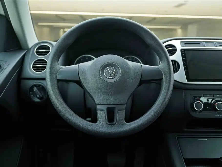 Volkswagen Tiguan 2016 280TSI Automatic 2WD Silk Road Fashion Edition фото 17