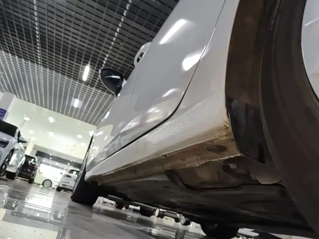 Фото 22 - Volkswagen Golf