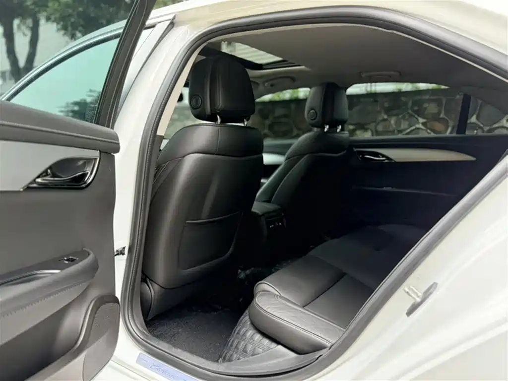 Photo 14 - Cadillac ATS-L