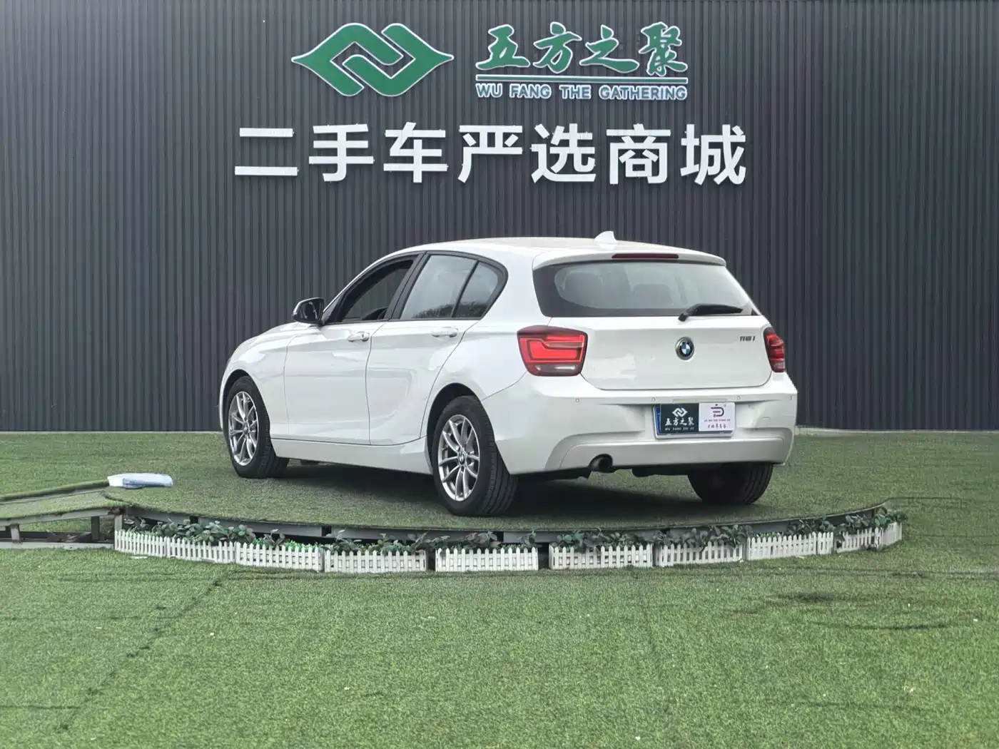 BMW 1 Series (Import) 2013 Facelift 118i Leading Model фото 19