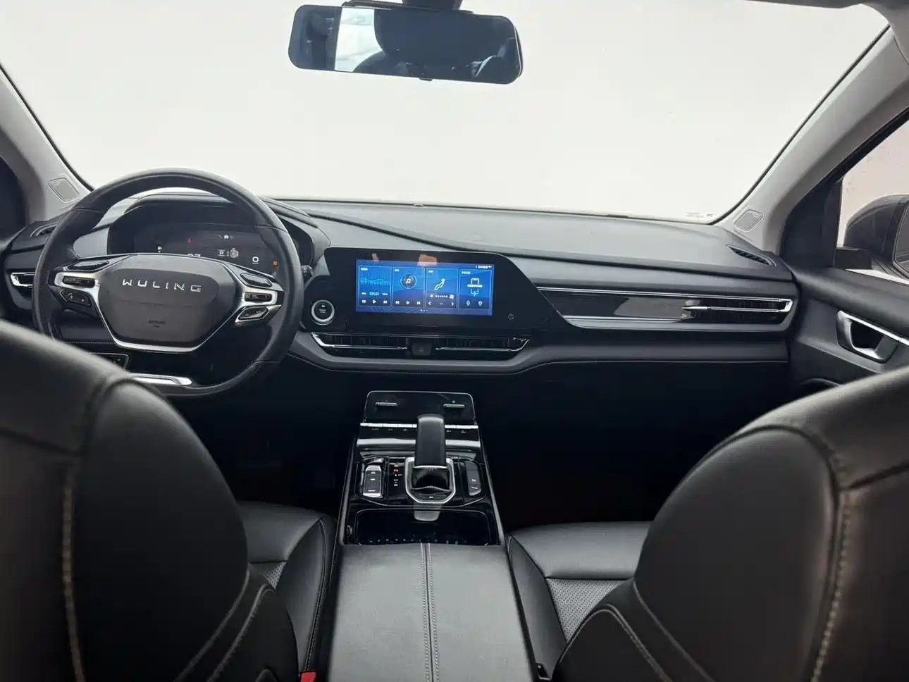 Wuling Motors Wuling Victory 2021 2020 1.5T CVT Flagship Business Class