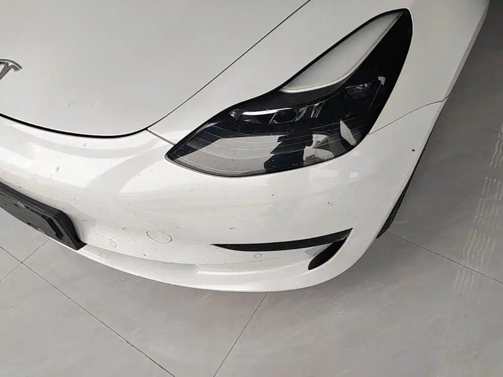 Фото 24 - Tesla Model 3