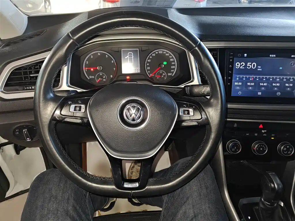 Volkswagen T-ROC 2018 230TSI DSG 2WD Progressive China V фото 8