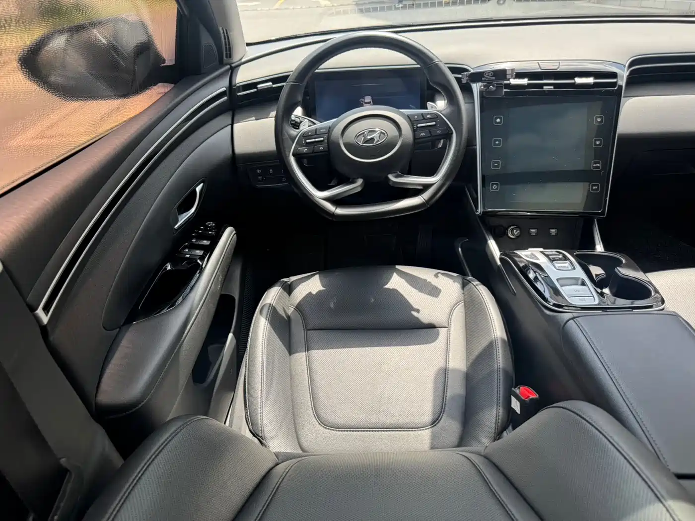 Hyundai Tucson 2023 Tucson L 1.5T Automatic 2WD LUX Premium Edition фото 12