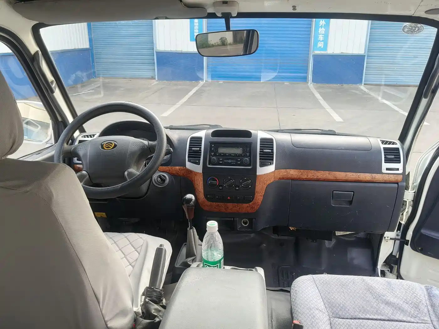 Golden Dragon Hiace 2018 2019 Model 2.0L Petrol Version Long Wheelbase High Roof V20
