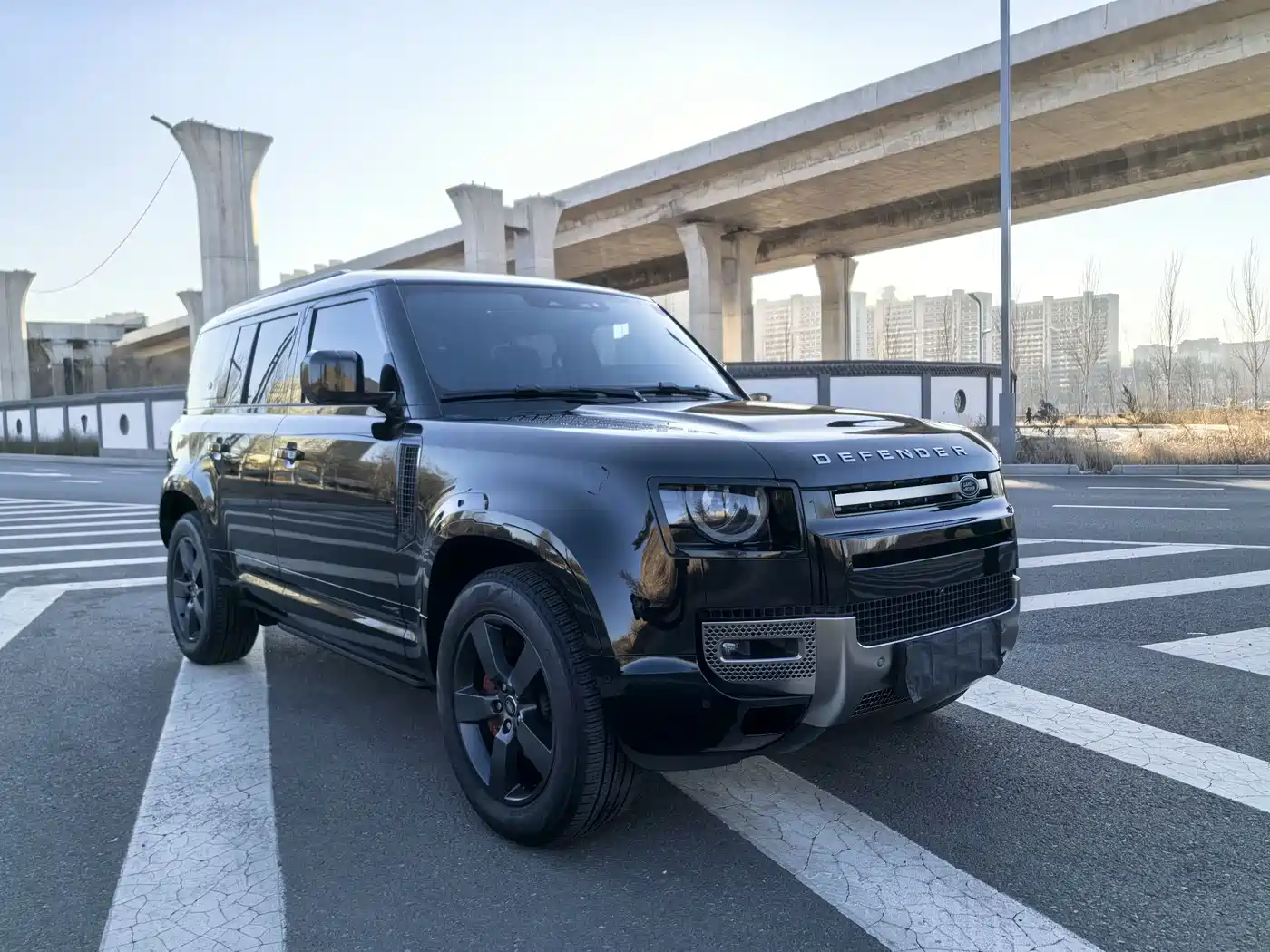 Land Rover Defender 2024 110 3.0T P400 X фото 3