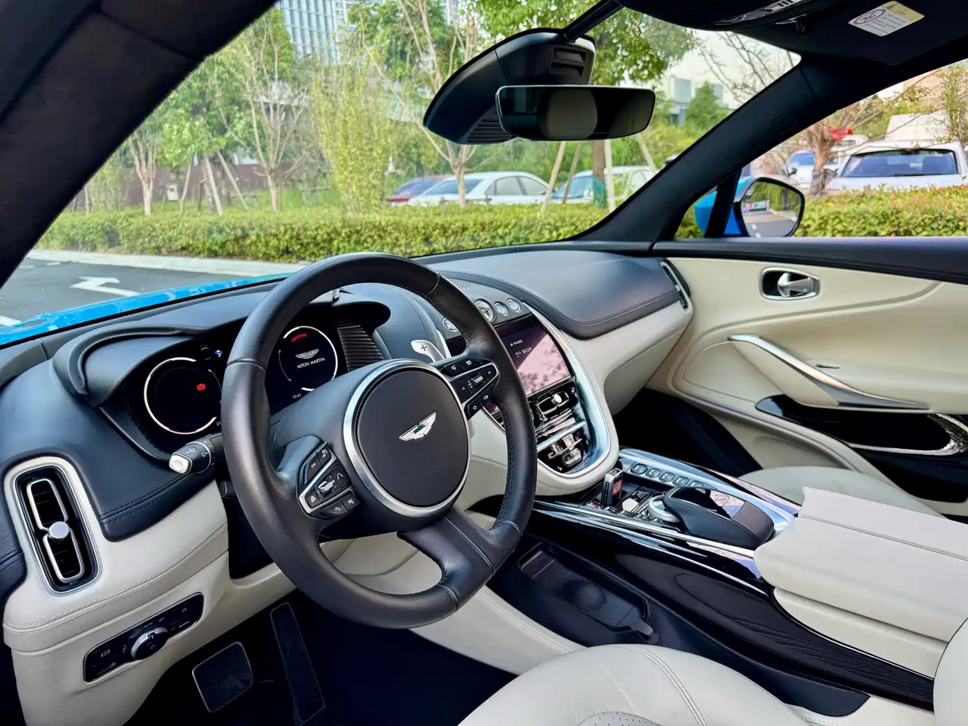 Aston Martin DBX 2022 2022 3.0T STRAIGHT-SIX