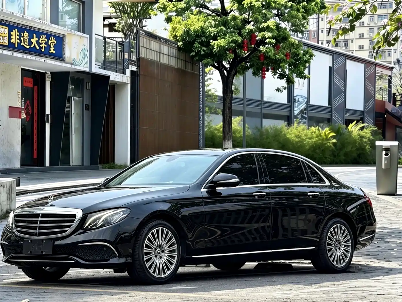 Mercedes-Benz E-Class 2019 E 300 L Fashion