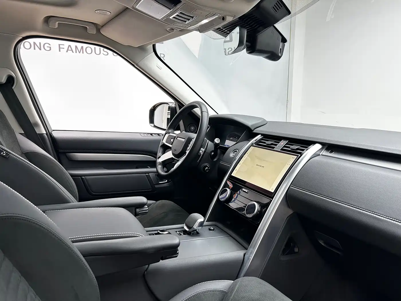 Land Rover Discovery 2021 360PS R-Dynamic S фото 20