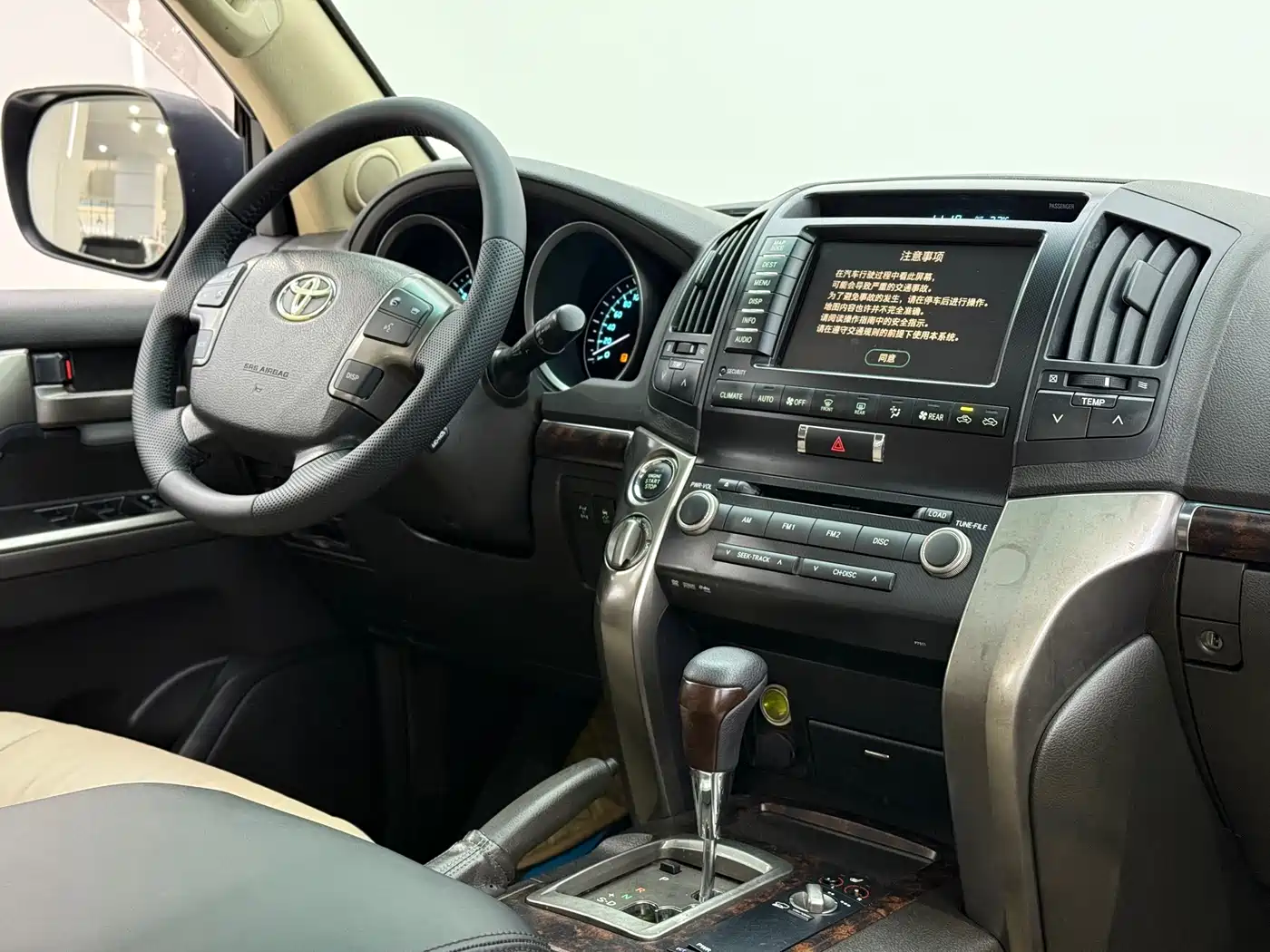 Toyota Land Cruiser 2007 4.7L Automatic VX-R фото 22