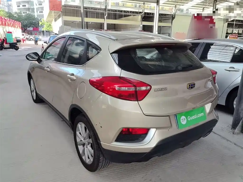 Фото 5 - Geely Emgrand GS
