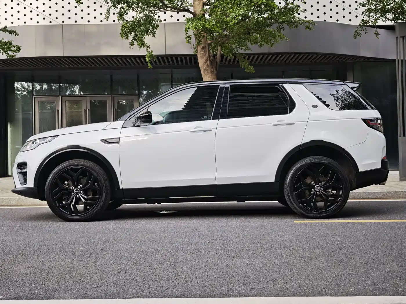 Land Rover Discovery Sport 2018 240PS PURE Edition фото 21