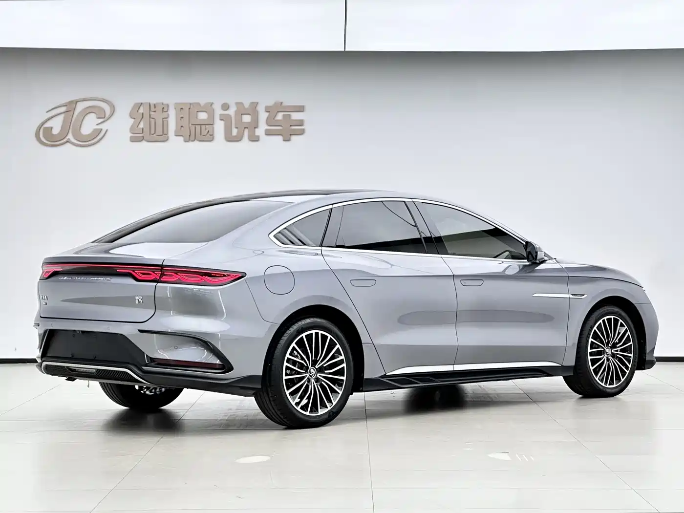 BYD Han 2023 DM-i Champion Edition 121KM Honor фото 2