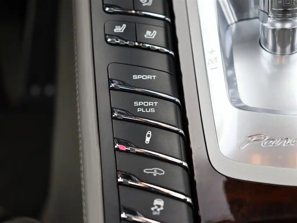 Porsche Panamera 2011 2010 Porsche Panamera Turbo 4.8T