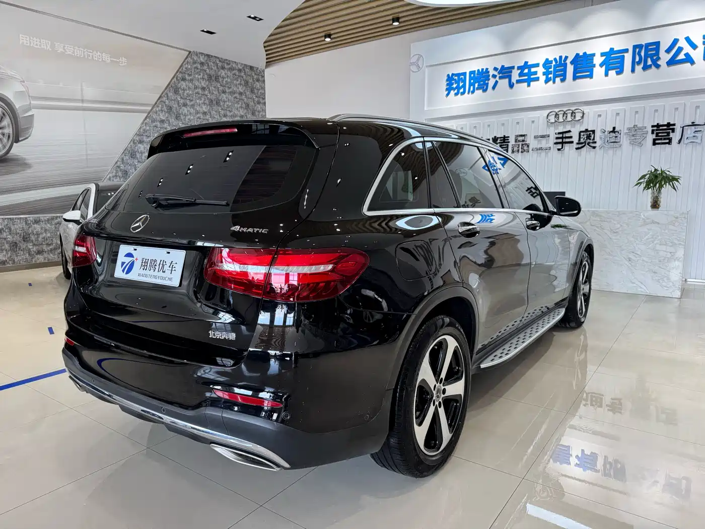 Mercedes-Benz GLC 2019 GLC 260 L 4MATIC Luxury фото 4
