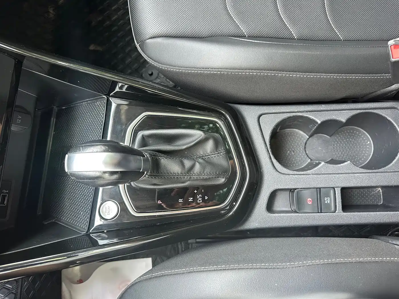 Photo 14 - Jetta VS7