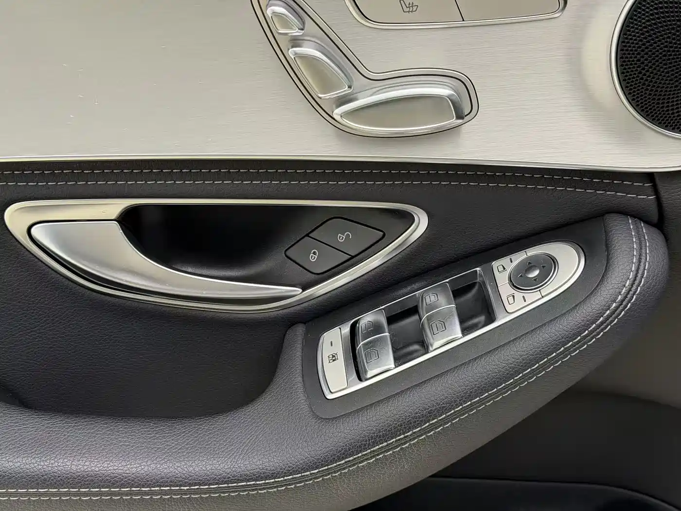 Mercedes-Benz C-Class 2015 C 200 Sport Edition 4MATIC фото 16