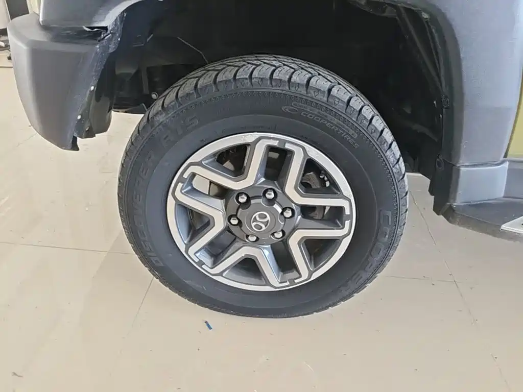 BAIC ORV Beijing Offroad BJ40 2016 2016 Model 40L 2.3T Automatic 4WD Exclusive