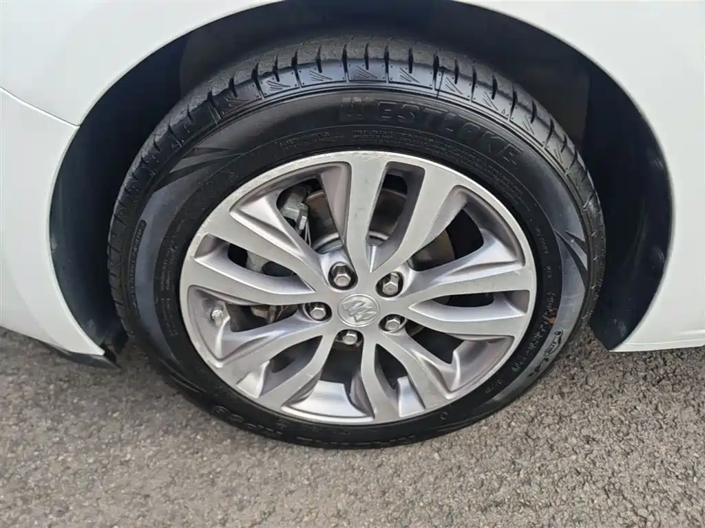 Buick Excelle 2019 18T Auto Connected Elite China VI фото 23