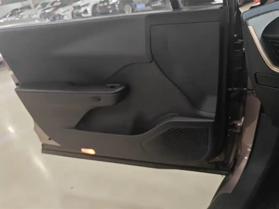 Toyota bZ3 2023 616km Long Range Premium фото 7
