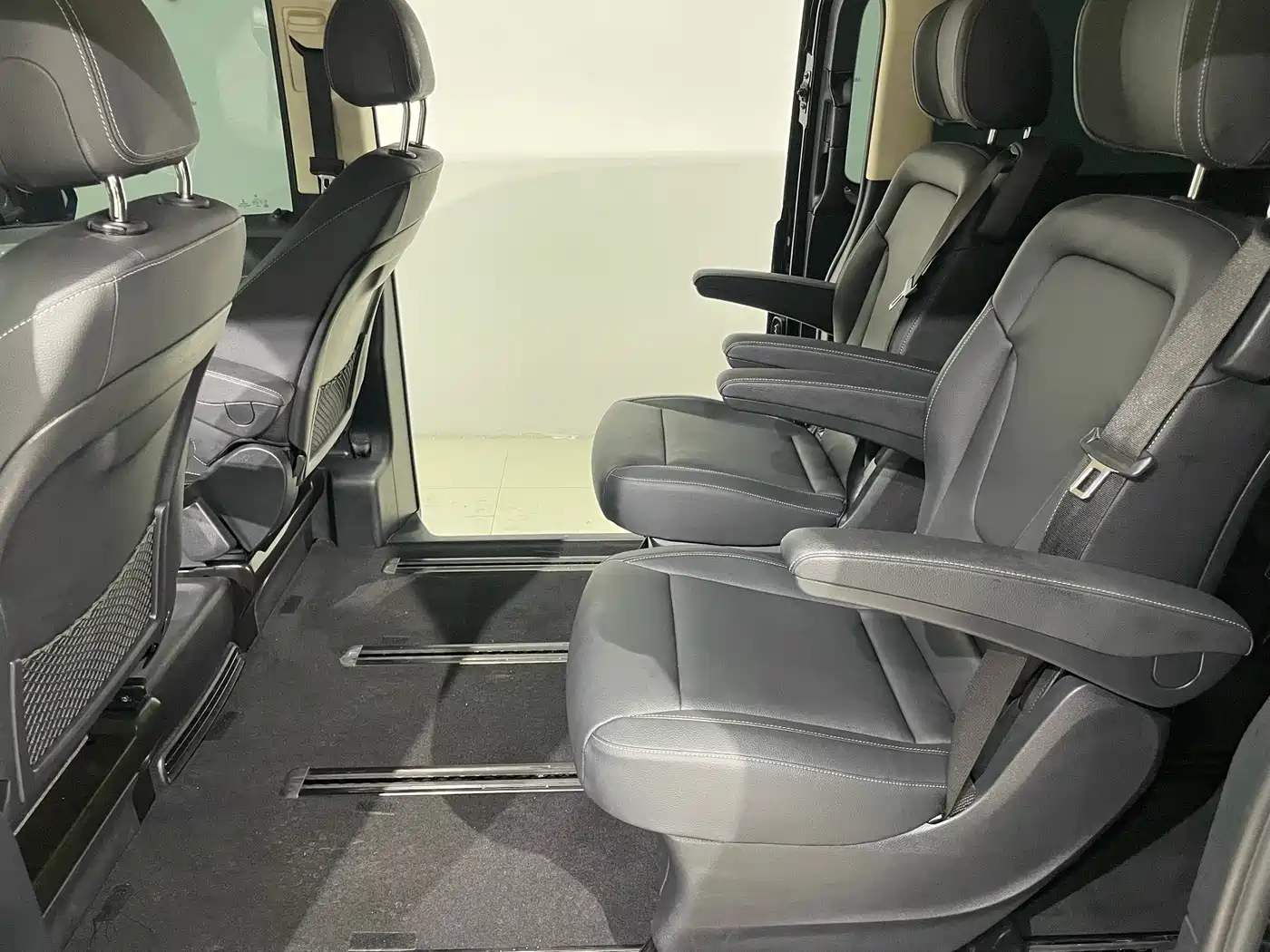 Mercedes-Benz Vito 2018 2.0T Business Edition China VI фото 10