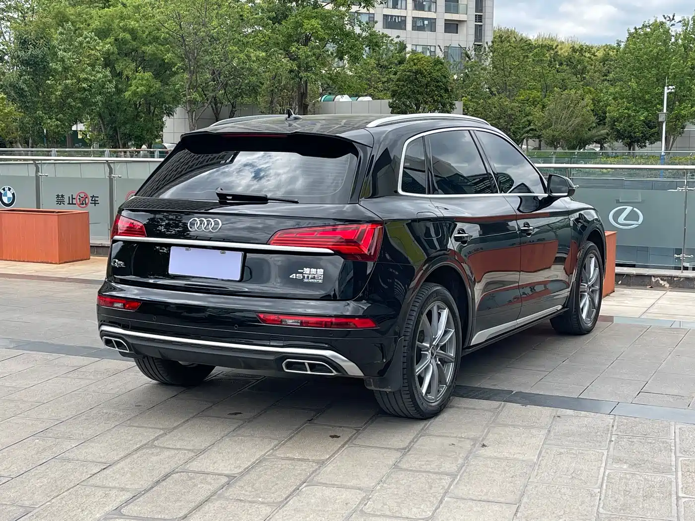 Audi Q5L 2022 40T Luxury Dynamic фото 6