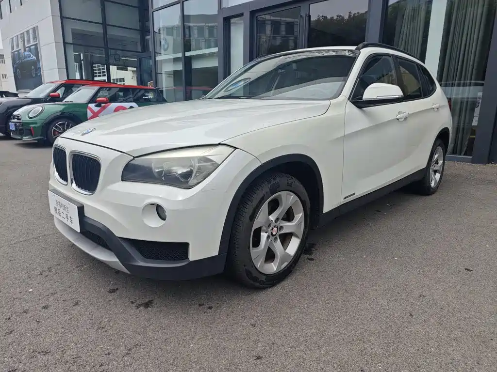 BMW X1 2013 2013 sDrive18i Fashion