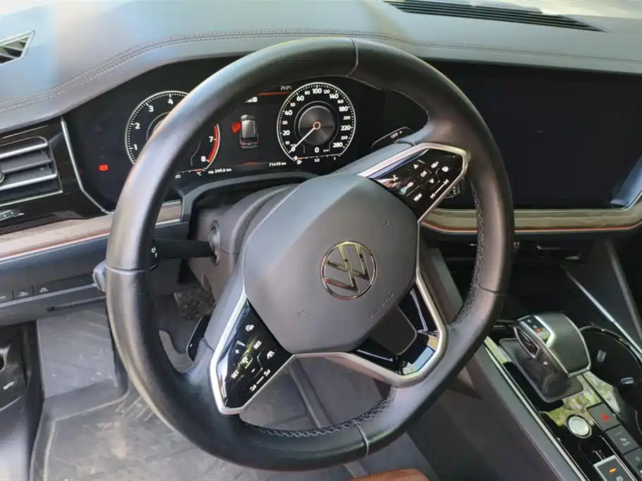 Volkswagen Touareg 2021 3.0TSI R-Exclusive фото 15