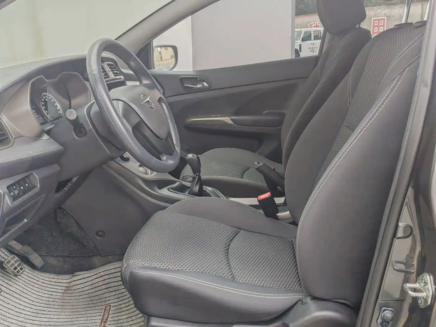 Haima M3 2016 2016 1.5L Manual Comfort Sunroof