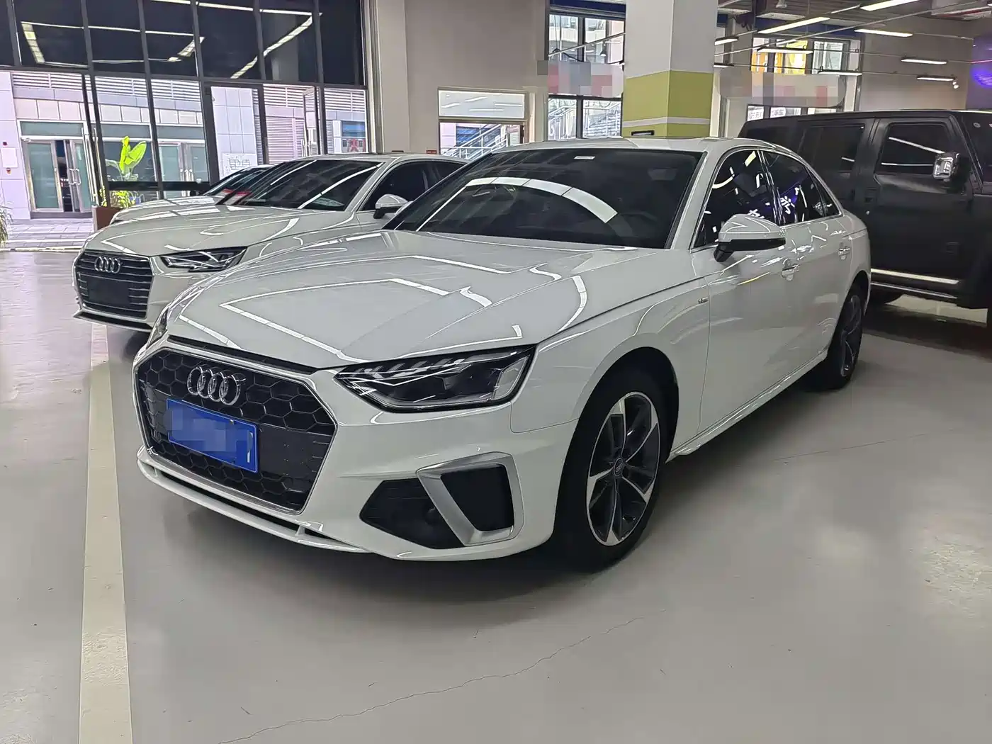 Фото 1 - Audi A4L