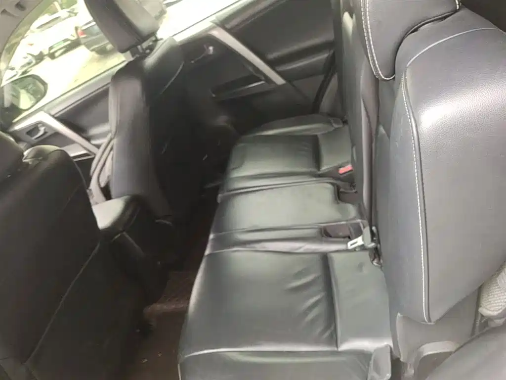 Toyota RAV4 Rongfang 2019 2.0L CVT 2WD Zhishang Edition China VI фото 17