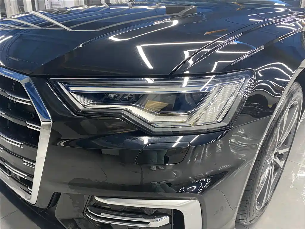 Audi A6L 2025 40 TFSI Luxury Sport фото 4