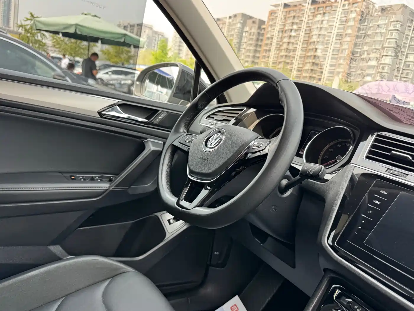 Volkswagen Tiguan L 2020 330TSI Auto 2WD Smart Luxury China VI фото 15