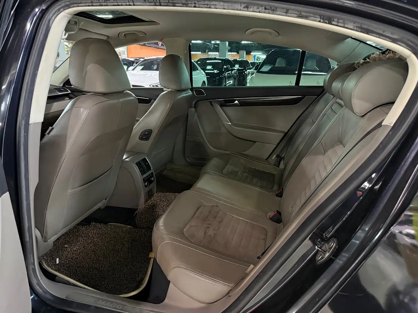 Volkswagen Magotan 2012 Facelift 2.0TSI Premium фото 6