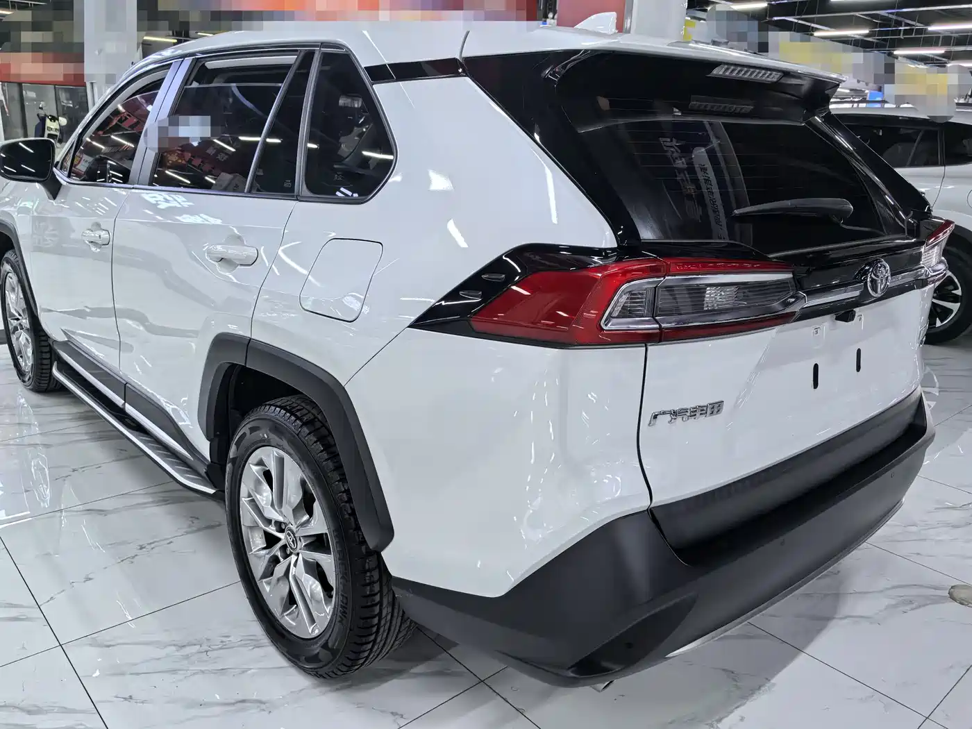 Toyota Wildlander 2022 2.0L CVT FWD Luxury Edition фото 4