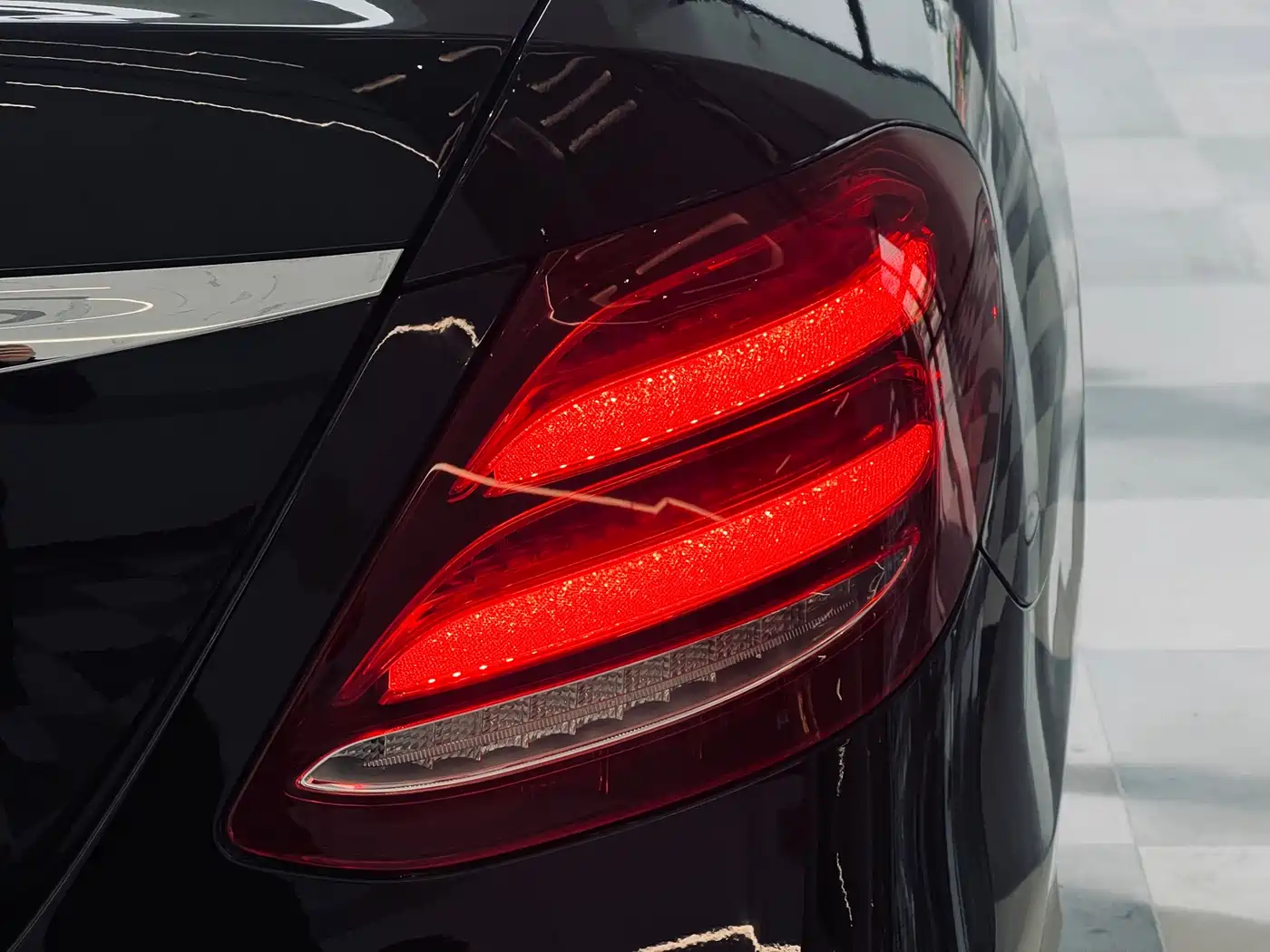 Mercedes-Benz E-Class 2020 Model E 260 L Sport фото 11