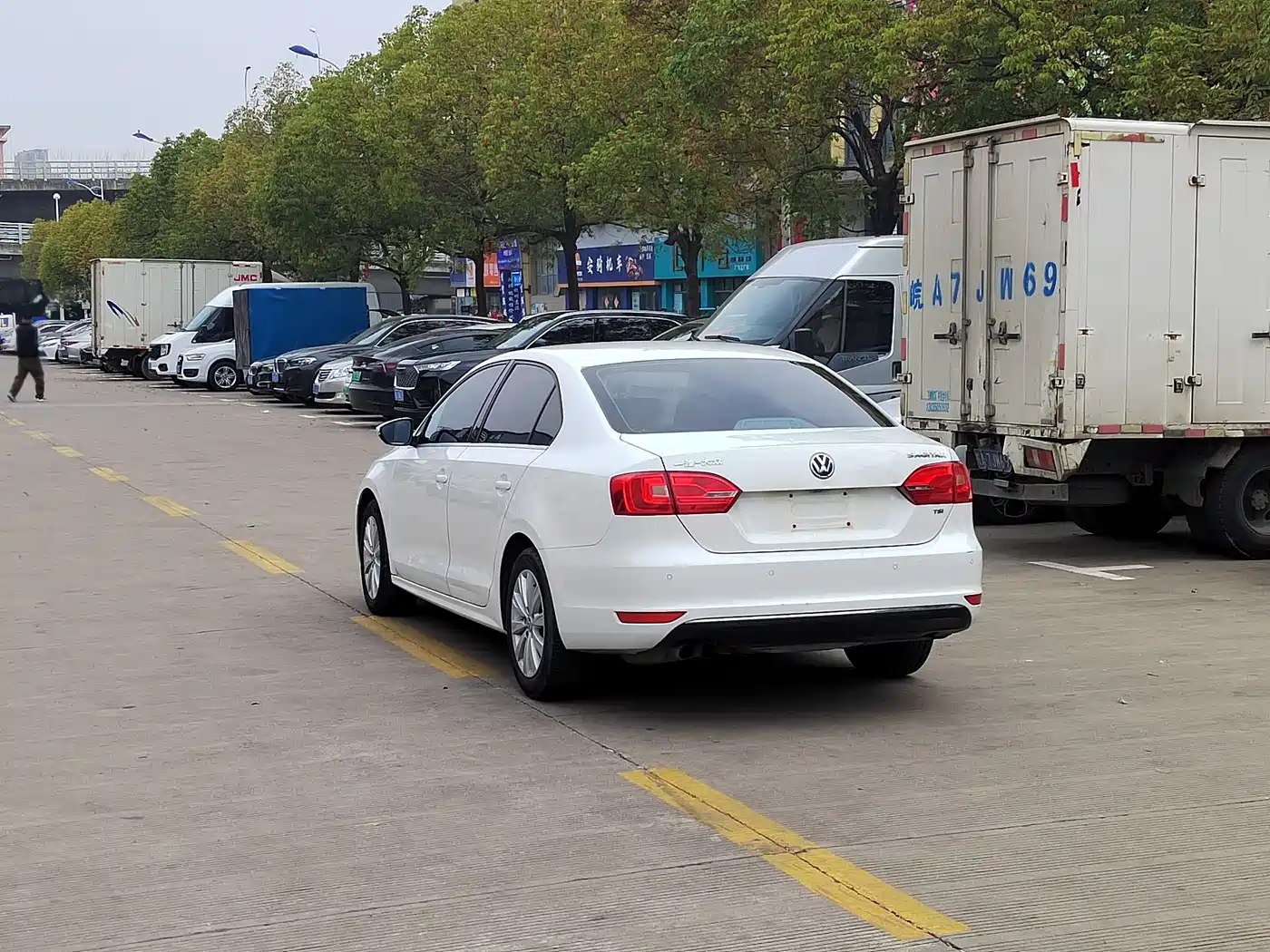 Volkswagen Sagitar 2014 1.4TSI Automatic Luxury фото 7