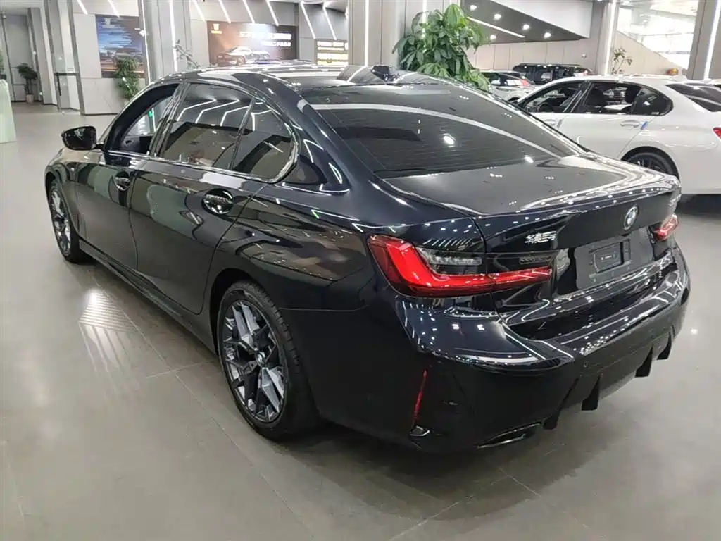 BMW 3 Series 2025 330Li M Sport Night Edition фото 5