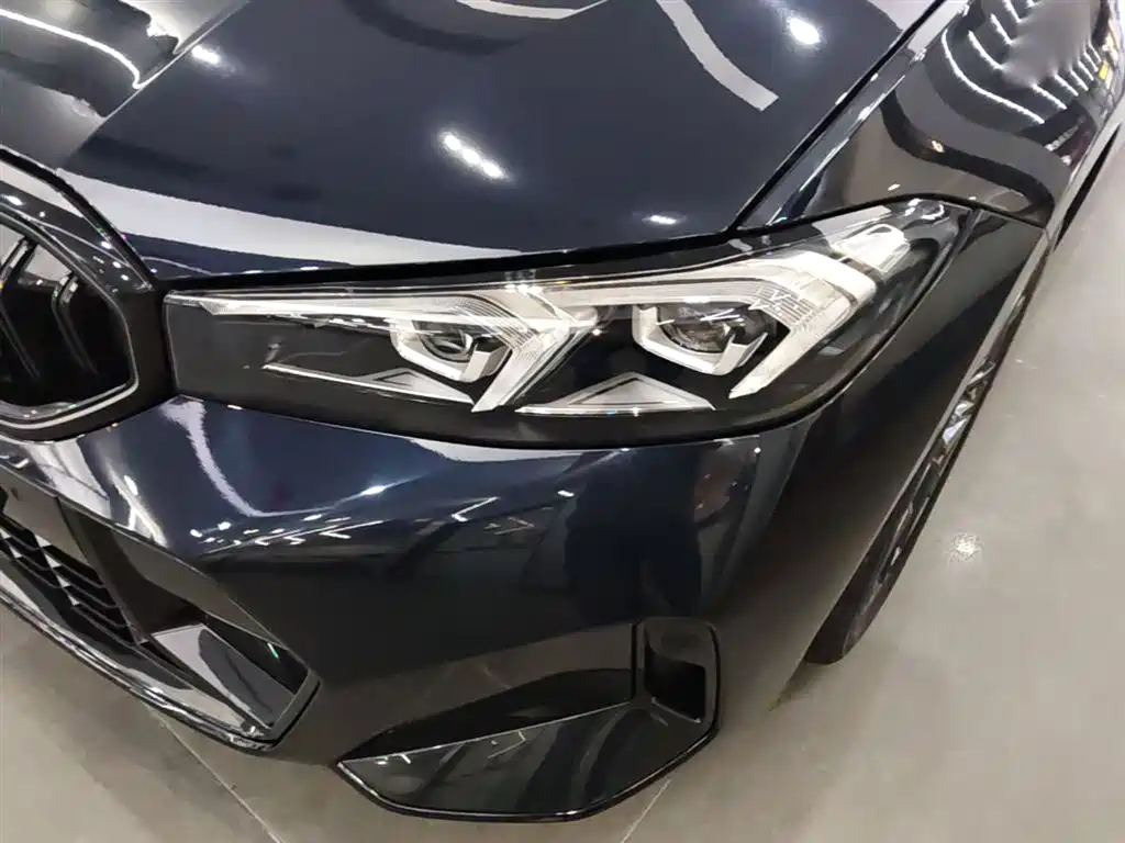 BMW 3 Series 2025 330Li M Sport Night Edition фото 24